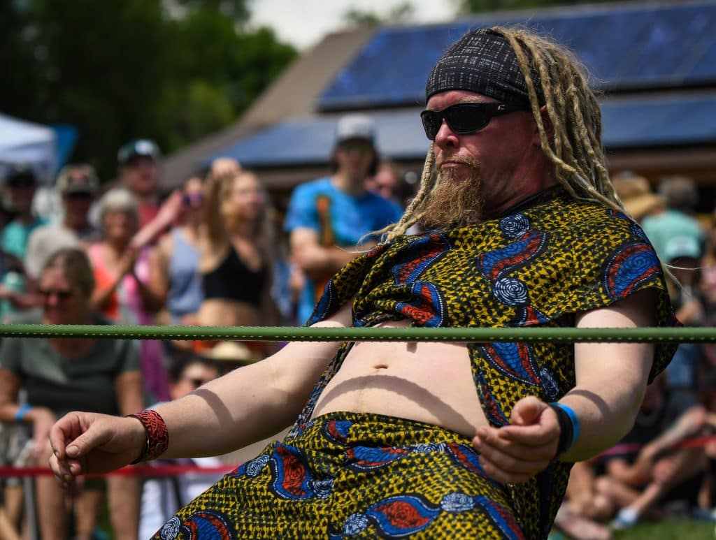 Dr. Limbo sets low standards at Carbondale Mountain Fair - Vimarsana News